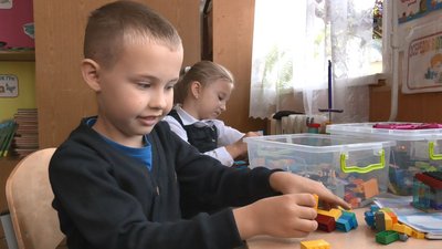 У рідній школі на дошці написано "23 лютого": як працюють вчителі-переселенці у Черкасах У рідній школі на дошці написано "23 лютого": як працюють вчителі-переселенці у Черкасах