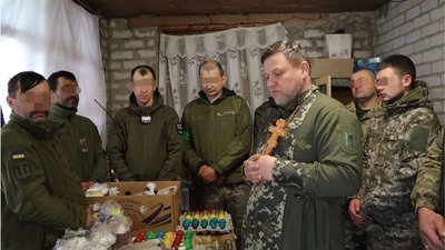 За тисячу кілометрів від дому: як освячували паски бійці тероборони Волині За тисячу кілометрів від дому: як освячували паски бійці тероборони Волині