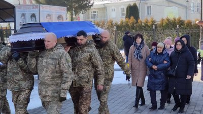 У Луцьку попрощалися із загиблими бійцями Олександром Ференцом та Віктором Іваницьким У Луцьку попрощалися із загиблими бійцями Олександром Ференцом та Віктором Іваницьким