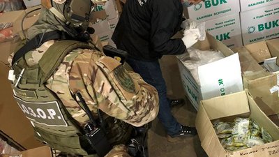 По гривні за штуку. Харківські підприємці продали в Китай понад 300 тисяч масок По гривні за штуку. Харківські підприємці продали в Китай понад 300 тисяч масок