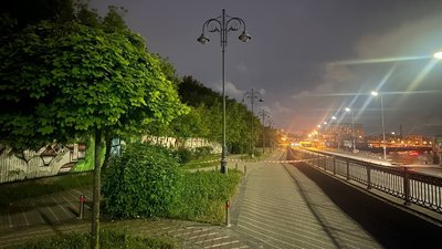 побили біля пішохідного мосту