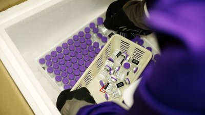 Одеська область отримала 1170 доз вакцини Pfizer Одеська область отримала 1170 доз вакцини Pfizer