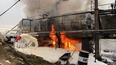 Поблизу Миколаєва сталася масштабна пожежа: горить нафтобаза Поблизу Миколаєва сталася масштабна пожежа: горить нафтобаза