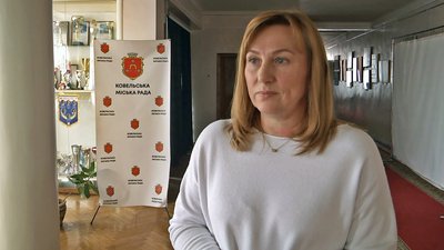 "Не пандус, а злітна смуга": подружжя волинян на кріслах колісних скаржаться на бар'єри в Ковелі "Не пандус, а злітна смуга": подружжя волинян на кріслах колісних скаржаться на бар'єри в Ковелі