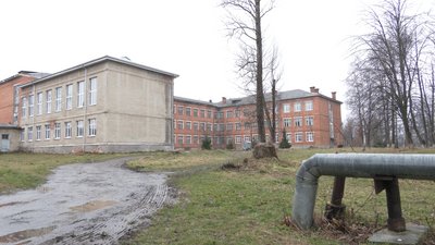 Ліцей, Надвірна Ліцей, Надвірна