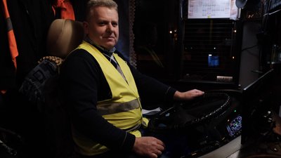 Водій Чернівецького тролейбусного управління Борис Бойчук Водій Чернівецького тролейбусного управління Борис Бойчук