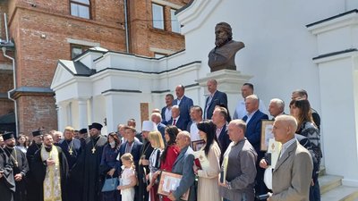 Предстоятель Православної церкви України Епіфаній освятив Свято-Троїцький духовний центр Предстоятель Православної церкви України Епіфаній освятив Свято-Троїцький духовний центр