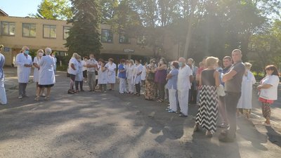Працівники Волинської психлікарні не отримують зарплату, нічим годувати пацієнтів Працівники Волинської психлікарні не отримують зарплату, нічим годувати пацієнтів