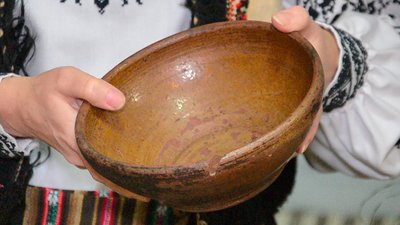 У музеї на Тернопільщині зберігають давній посуд, який використовували на Святвечір