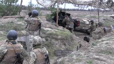 На Херсонщині біля адмінкордону з окупованим Кримом тривають масштабні військові начання На Херсонщині біля адмінкордону з окупованим Кримом тривають масштабні військові начання