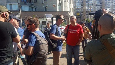 Кіпіані прибув до Дарницького районного суду Києва Кіпіані прибув до Дарницького районного суду Києва