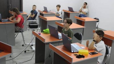 Восьмигласники, артбуки і лабораторії: 10 фактів про бібліотеки Тернопільщини Восьмигласники, артбуки і лабораторії: 10 фактів про бібліотеки Тернопільщини