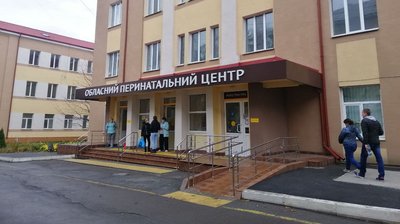 Новонароджену дитину, яку знайшли в закинутій будівлі, перевели з реанімації
