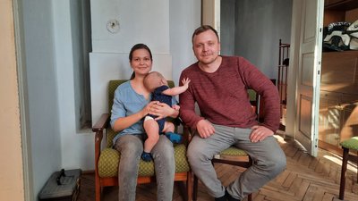 На Тернопільщині волонтери знайшли житло для семи сімей переселенців На Тернопільщині волонтери знайшли житло для семи сімей переселенців