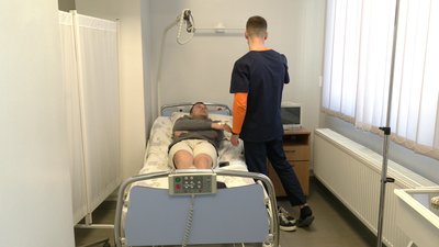 "Розширили доступ послуг": у Рівненській обласній лікарні працює відділення екстреної меддопомоги "Розширили доступ послуг": у Рівненській обласній лікарні працює відділення екстреної меддопомоги