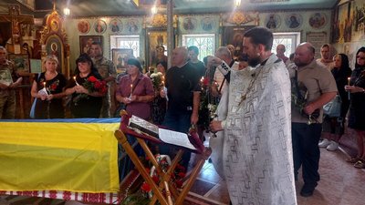 У Сумах поховали військового Юрія Шматенка У Сумах поховали військового Юрія Шматенка