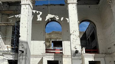 Як зараз виглядає драмтеатр та "Азовсталь" в окупованому Маріуполі