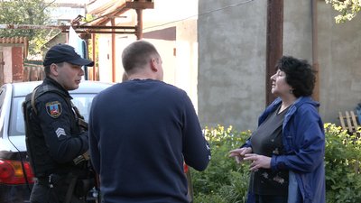 Сусідська війна: між черкасцями виник конфлікт за будівництво гаража