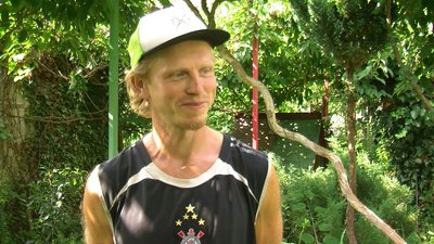 Ківі, інжир, жимолость, іргу: волинянин вирощує екзотичні фрукти Ківі, інжир, жимолость, іргу: волинянин вирощує екзотичні фрукти