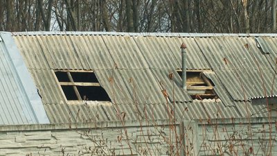Вибиті вікна, двері та пошкоджена покрівля будинків: наслідки ракетного обстрілу вінницької телевежі