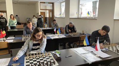 У Черкасах вперше змагаються за звання міжнародного майстра із шахів У Черкасах вперше змагаються за звання міжнародного майстра із шахів