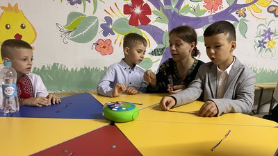 У школах Полтавщини розпочали навчальний рік: як навчатимуться 142 тисячі учнів У школах Полтавщини розпочали навчальний рік: як навчатимуться 142 тисячі учнів
