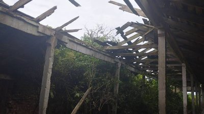 Руйнування будівлі ферми у Новгород-Сіверській громаді. Село Грем'яч. Руйнування будівлі ферми у Новгород-Сіверській громаді. Село Грем'яч.