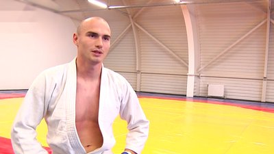 У Житомирі десантників бойовим мистецтвам навчає чемпіон Європи Владислав Тененика