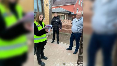 На Чернігівщині двох співробітників військового лісгоспу підозрюють в організації схеми ухилення від призову На Чернігівщині двох співробітників військового лісгоспу підозрюють в організації схеми ухилення від призову