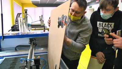 У Маріуполі, для безкоштовного навчання молоді, відкрили цифрову лабораторію У Маріуполі, для безкоштовного навчання молоді, відкрили цифрову лабораторію