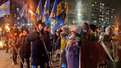 У Тернополі проходить смолоскипна хода пам'яті Степана Бандери У Тернополі проходить смолоскипна хода пам'яті Степана Бандери