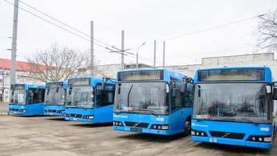 автобуси volvo