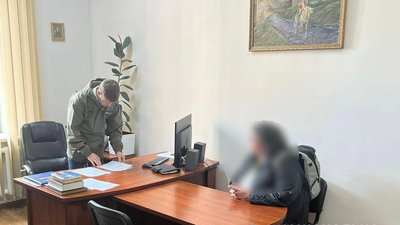 "Нас підставили" – підозрюваний у розкраданні гуманітарки на Буковині прокоментував справу
