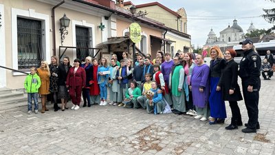 У Луцьку відбулася прем'єра інклюзивної вистави "Легенди древнього Лучеська" У Луцьку відбулася прем'єра інклюзивної вистави "Легенди древнього Лучеська"