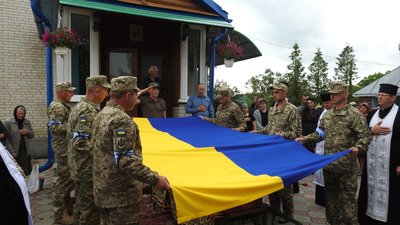 На Тернопільщині у чотирьох громадах попрощалися із загиблими воїнами