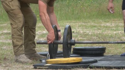 Випробування брудом і водою: на Черкащині стартував турнір для спецпризначенців Випробування брудом і водою: на Черкащині стартував турнір для спецпризначенців