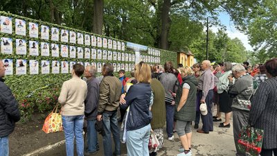 У Монастирищі відкрили Дошку надії