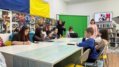 Переселенка з Краматорська навчає дітей у Луцьку мистецтву фотографії Переселенка з Краматорська навчає дітей у Луцьку мистецтву фотографії