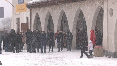 Через Франківськ до гірських курортів вперше проїхав потяг Львів – Ясіня: як це відбувалося Через Франківськ до гірських курортів вперше проїхав потяг Львів – Ясіня: як це відбувалося