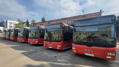 Харків отримав дев'ять автобусів з Німеччини Харків отримав дев'ять автобусів з Німеччини