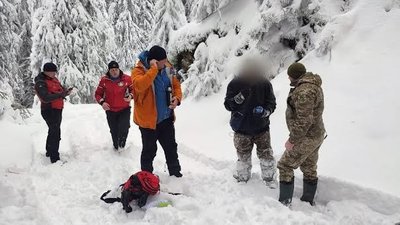 У горах на Закарпатті знайшли чоловіка, який намагався перетнути кордон