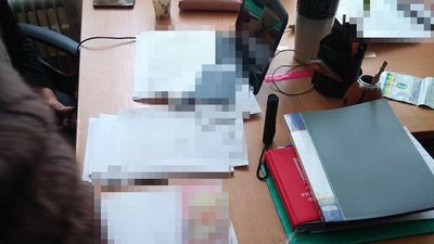 Черкаську експосадовицю СБУ затримала за привласнення понад двох мільйонів