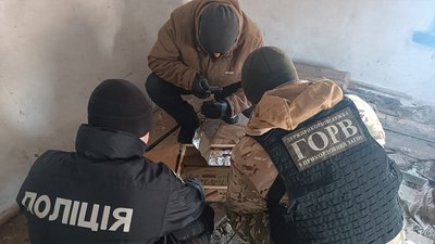 Поліція, ГОРВ, схрон з патронами