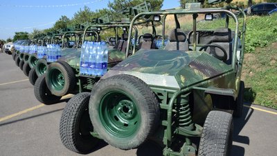 В Одесі вінницькі волонтери передали військовим 11 багі