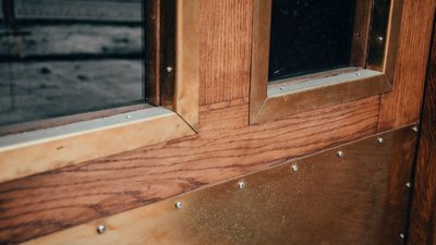 У Львові відновили дубову історичну браму У Львові відновили дубову історичну браму