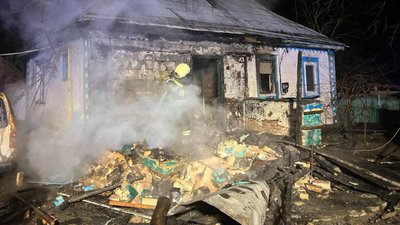 На Черкащині внаслідок пожежі чоловік отримав опіки: його госпіталізували