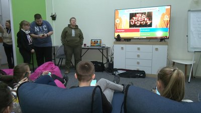 Психологічні ігри, тренінги та екскурсії: у Сумах працює табір для дітей із зони бойових дій