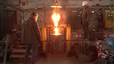 Погане почуття та сморід – як живуть люди по сусідству із ливарним заводом у Чернігові Погане почуття та сморід – як живуть люди по сусідству із ливарним заводом у Чернігові