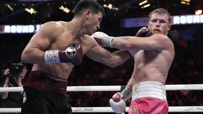 Сауль Альварес сенсаційно програв у чемпіонському бою Дмітрію Біволу