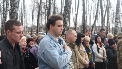 "Мав стати офіцером": в Охтирці Сумської області попрощалися із 26-річним Едуардом Пушкарем "Мав стати офіцером": в Охтирці Сумської області попрощалися із 26-річним Едуардом Пушкарем